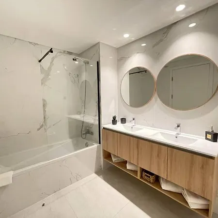 Apartament Holliday Refuge *